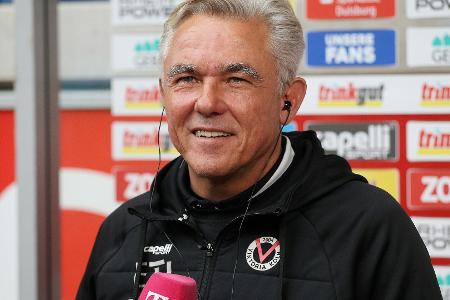 Pokal: Janßen schwärmt von Klassenerhalt mit Frankfurt Pokal: Janßen schwärmt von Klassenerhalt mit Frankfurt