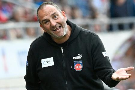 Heidenheim-Coach Schmidt sieht Redebedarf nach Pokal-Aus Heidenheim-Coach Schmidt sieht Redebedarf nach Pokal-Aus