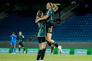 "Gottfroh" nach dem Zittern: DFB-Frauen trotz Sieg kritisch