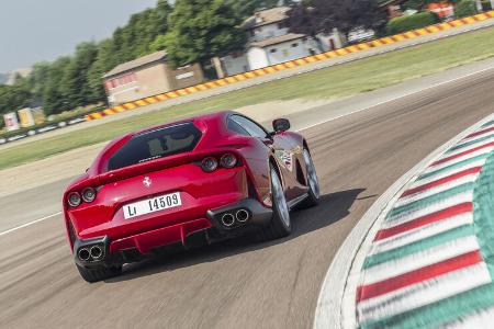 Ferrari 812 Superfast im Fahrbericht, V12, Saugmotor