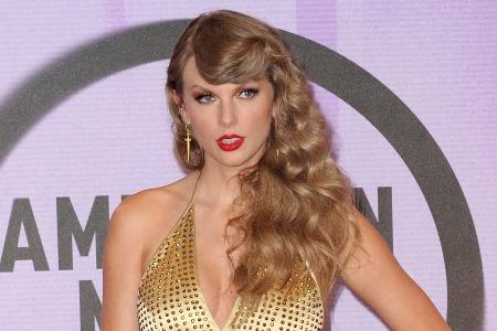 Taylor Swift stellt mit Taylor Swift stellt mit