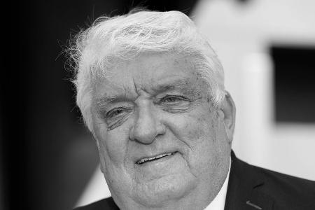 Fernsehikone Hans Meiser stirbt mit 77 Jahren Fernsehikone Hans Meiser stirbt mit 77 Jahren
