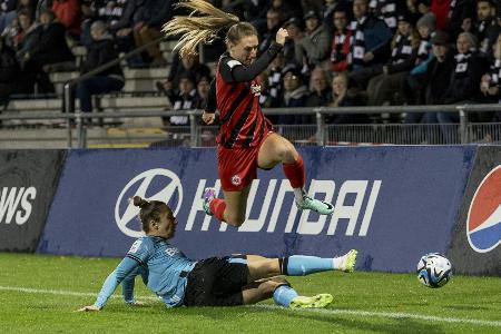 Frauen-Bundesliga: Leverkusen holt spätes Remis in Frankfurt Frauen-Bundesliga: Leverkusen holt spätes Remis in Frankfurt
