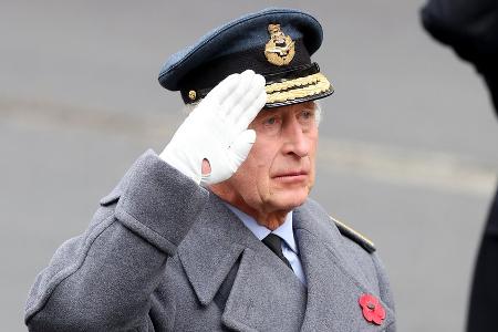 Remembrance Sunday: König Charles III. legt Kranz nieder Remembrance Sunday: König Charles III. legt Kranz nieder