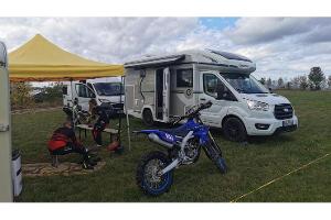 Titus bietet viel Platz - doch auch fürs Motorrad?