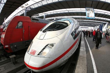 Deutsche Bahn ICE Bahnhof