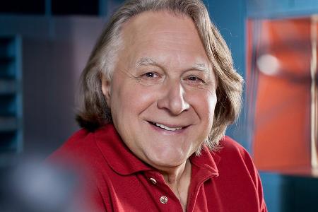ESC-Legende Peter Urban: Darum will er Anke Engelke als Nachfolgerin
