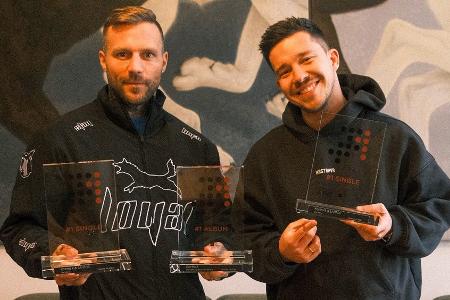 Charts: Kontra K und Nico Santos vertreiben Beatles vom Thron Charts: Kontra K und Nico Santos vertreiben Beatles vom Thron