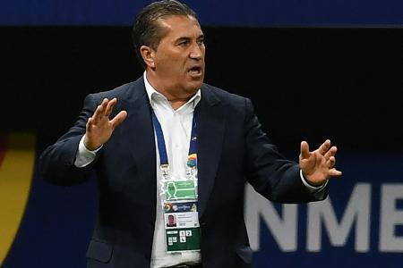Nigeria hält trotz Kritik an Trainer Peseiro fest Nigeria hält trotz Kritik an Trainer Peseiro fest