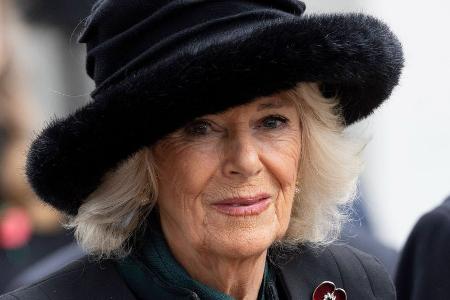 Königin Camilla: Ihre Familie zum ersten Mal beim Weihnachtsfest dabei Königin Camilla: Ihre Familie zum ersten Mal beim Weihnachtsfest dabei