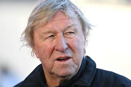 Hrubesch lässt T-Frage offen: Hrubesch lässt T-Frage offen: