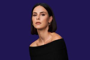 Lena Meyer-Landrut erhebt ihre Stimme gegen Gewalt an Frauen