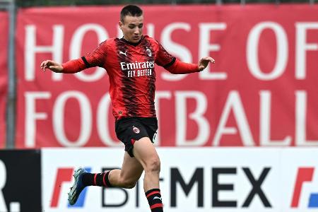 Mit 15 Jahren: Sturmtalent Camarda erstmals im Milan-Kader Mit 15 Jahren: Sturmtalent Camarda erstmals im Milan-Kader