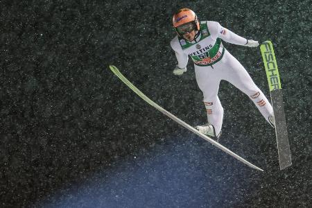 Skispringen: Kraft führt vor vier Deutschen Skispringen: Kraft führt vor vier Deutschen