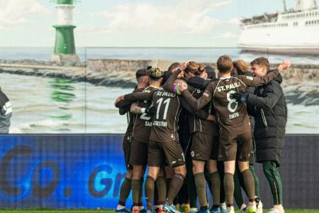 St. Pauli für Gipfel gerüstet - S04 verliert wildes Spiel St. Pauli für Gipfel gerüstet - S04 verliert wildes Spiel