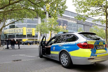Nach Dortmund-Spiel: Gladbach-Fan lebensgefährlich verletzt Nach Dortmund-Spiel: Gladbach-Fan lebensgefährlich verletzt
