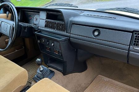 Volvo 244 GL mir 2,5-Liter-BMW-Reihensechszylinder