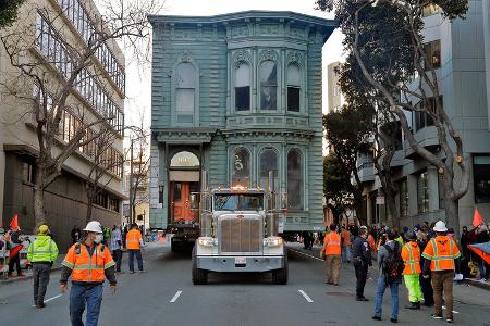 SFChronicleHouseMove SFChronicleHouseMove