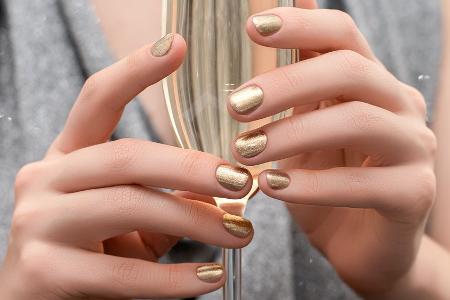 Diese drei Nagellack-Farben wirken wie eine teure Maniküre Diese drei Nagellack-Farben wirken wie eine teure Maniküre