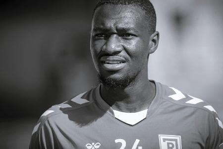 Nach Tod von Diawusie: Regensburg spielt gegen Freiburg II Nach Tod von Diawusie: Regensburg spielt gegen Freiburg II