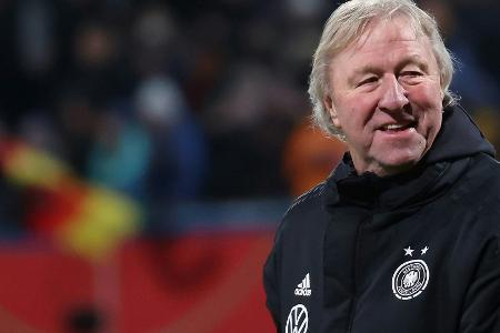 Hrubesch schwärmt: Mannschaft Hrubesch schwärmt: Mannschaft