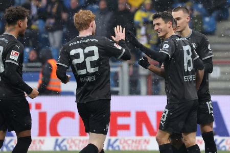 Siegesserie ausgebaut: Fürth gewinnt auch in Braunschweig Siegesserie ausgebaut: Fürth gewinnt auch in Braunschweig