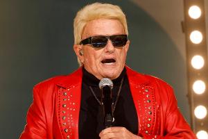 Mitten im Schneechaos: Heino platzte auf der Autobahn ein Reifen