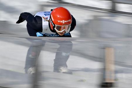 Skispringen: Schmid zum Saisonstart zweimal Achte Skispringen: Schmid zum Saisonstart zweimal Achte
