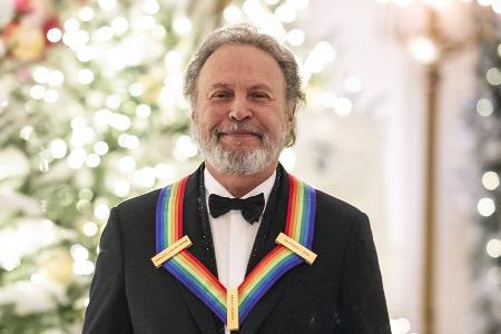 Billy Crystal von Joe Biden für sein Lebenswerk ausgezeichnet Billy Crystal von Joe Biden für sein Lebenswerk ausgezeichnet