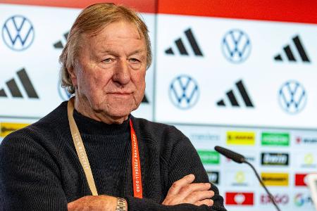 DFB-Pokal statt DFB-Frauen im TV: Hrubesch äußert Kritik DFB-Pokal statt DFB-Frauen im TV: Hrubesch äußert Kritik