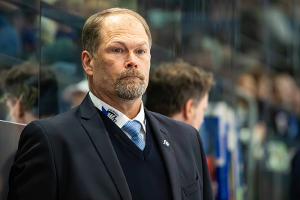 DEL: Schwenningen verlängert mit Trainer Walker bis 2026
