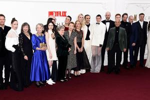 "Familientreffen": Alte und neue "The Crown"-Stars feiern in London