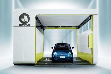 Fiat 500 Elektro wechselt Batterie in Ample-Wechselbatteriestation