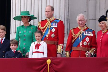 Die Royal Family zeigt ihre neuen Weihnachtskarten Die Royal Family zeigt ihre neuen Weihnachtskarten