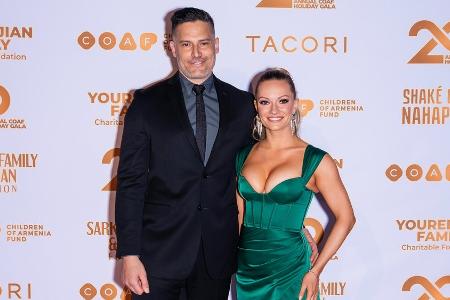 Joe Manganiello zeigt sich mit Caitlin O'Connor auf dem roten Teppich