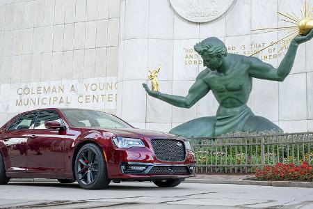 2023 Chrysler 300C mit 6,4-Liter-Hemi-V8