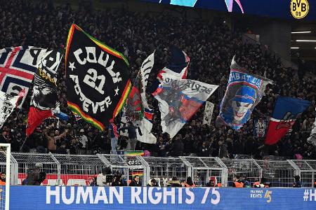 Bundespolizei setzt bewaffnete PSG-Fans an der Grenze fest Bundespolizei setzt bewaffnete PSG-Fans an der Grenze fest