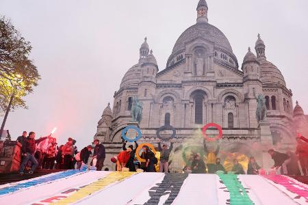 Sacre Coeur: Protest gegen Sacre Coeur: Protest gegen