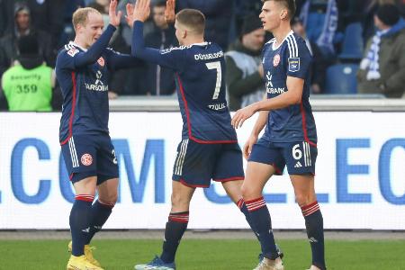 Sieg nach 0:2: Fortuna bleibt oben dran Sieg nach 0:2: Fortuna bleibt oben dran