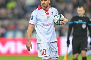 Podolski: "Proteste auch mal radikal durchziehen"