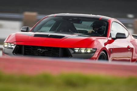 Ford Mustang Dark Horse