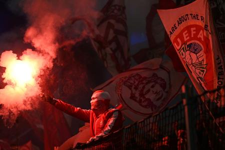 Tennisbälle und Bengalos: Geldstrafe für FC Bayern Tennisbälle und Bengalos: Geldstrafe für FC Bayern