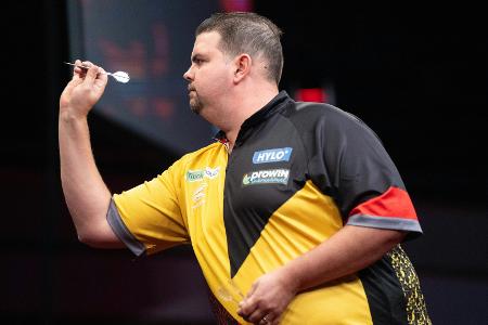 Darts-WM: Clemens startet mit lockerem Sieg Darts-WM: Clemens startet mit lockerem Sieg