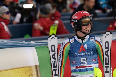 Dürr glänzt als Zweite beim 93. Sieg von Shiffrin Dürr glänzt als Zweite beim 93. Sieg von Shiffrin