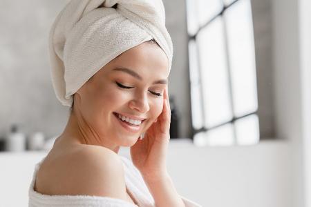 Beauty-Auszeit! Pflege-Tipps für Haut, Haar und Nägel Beauty-Auszeit! Pflege-Tipps für Haut, Haar und Nägel