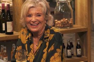 TV-Überraschung! Jutta Speidel sucht bei "Promi First Dates" die Liebe