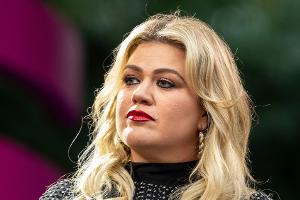 Scheidung war für Kelly Clarkson "außerordentlich schwer"