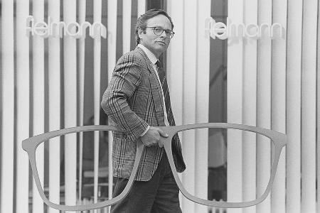 Die Fielmann-Story: So schuf der Visionär sein Brillen-Imperium Die Fielmann-Story: So schuf der Visionär sein Brillen-Imperium