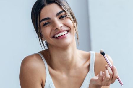 Beauty-Zubehör reinigen: So werden Pinsel und Schwämme wieder sauber Beauty-Zubehör reinigen: So werden Pinsel und Schwämme wieder sauber