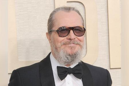 Flechtfrisur und Zottelbart: Gary Oldman kaum wiederzuerkennen Flechtfrisur und Zottelbart: Gary Oldman kaum wiederzuerkennen